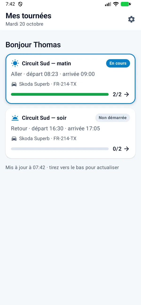 Application Android NavigoMédic Chauffeur : liste des tournées du jour, circuit du matin en cours et circuit du soir, avec véhicule et avancement